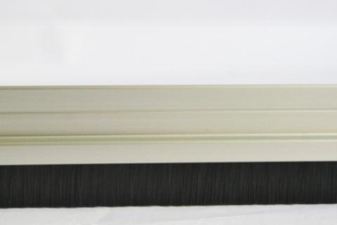 Phớt nỉ chân cửa đế nhôm RP 75
